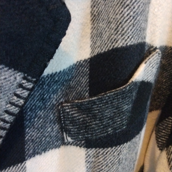 Katherine Deene Checked Wool Jacket - Picture 6 of 14